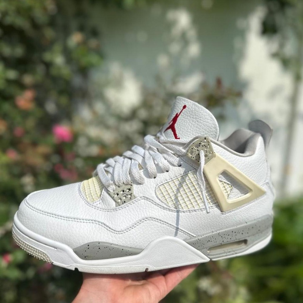 Air Jordan 4 Retro White Oreo Size 12